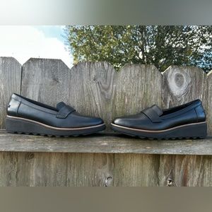 CLARKS WOMENS SHARON GRACIE PENNY LOAFERS SIZE US8
